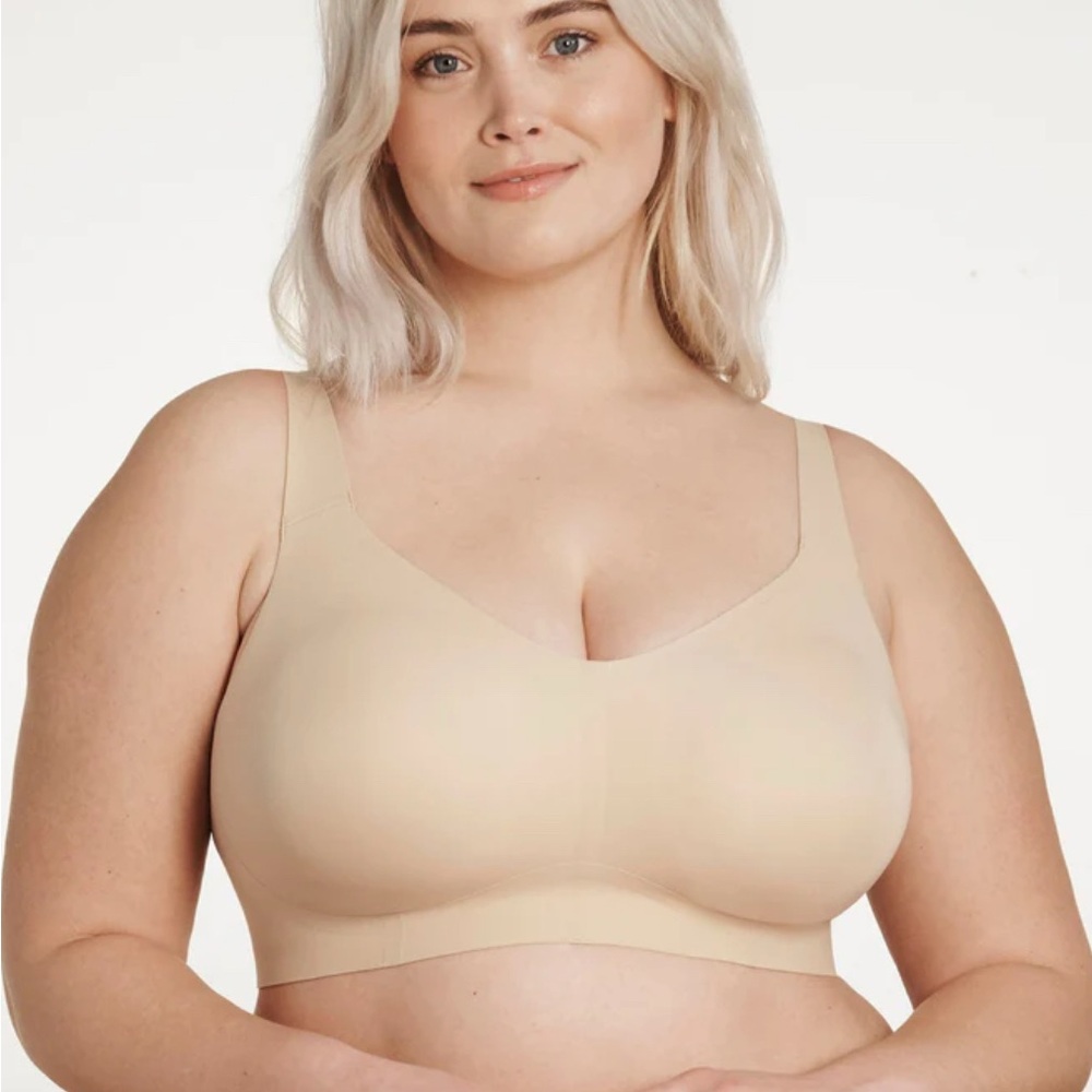 Evelyn & Bobbie  2x Seamless Beyond Wire free Bra